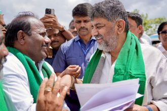 DK Shivakumar visits drought hit places in gadag 1