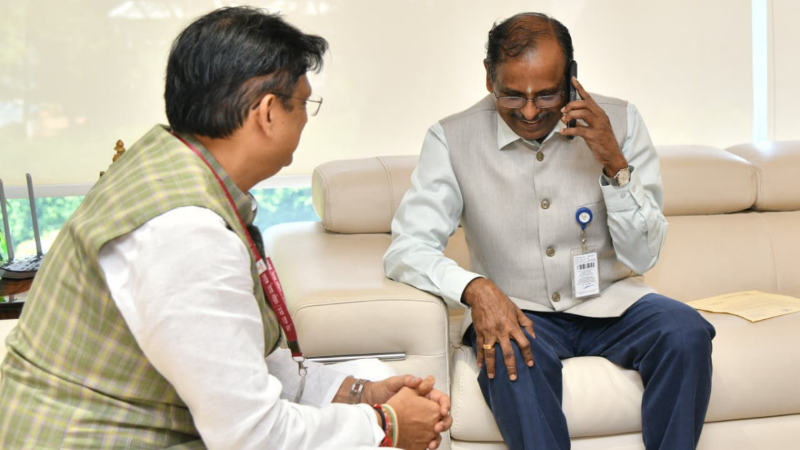 ಇಸ್ರೋ ಸಾಧನೆ ದೇಶದ ಹೆಮ್ಮೆ, ರಾಜ್ಯದಲ್ಲಿ ಬಾಹ್ಯಾಕಾಶ ತಂತ್ರಜ್ಞಾನ ಅಭಿವೃದ್ಧಿಗೆ ಕರ್ನಾಟಕದಿಂದ ಸಂಪೂರ್ಣ ಸಹಕಾರ: ಡಾ. ಅಜಯ್ ಸಿಂಗ್ 11 Dr Ajay Singh ISRO 2