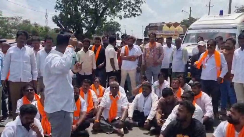 FIR Against 22 Including Somashekara Reddy Renukacharya Over BJP Protest Ballari