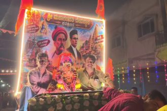 Ganesh Immersion Route Standoff in Savanur Idols Brought Back to Temple as Youth Group Adamant on Rajabeedi Path 2