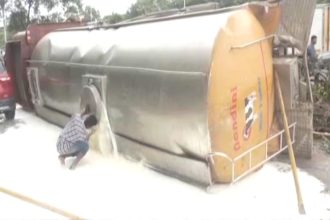 KMF Nandini Milk Tanker Overturn Hebbal