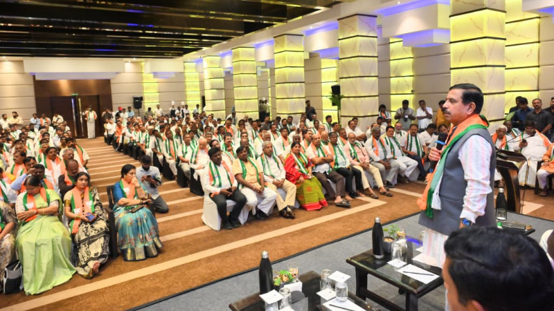 ವಿಧಾನಪರಿಷತ್ ಚುನಾವಣೆ – ಎನ್‌ಡಿಎ ನಾಯಕರ ಸಭೆ, ರಾಜ್ಯ ಸರ್ಕಾರದ ವೈಫಲ್ಯಗಳನ್ನು ಜನರೆದುರು ತೆರೆದಿಡಲು ಜೋಶಿ ಸಲಹೆ