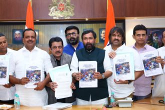 Madhu Bangarappa Urdu Education Report In Karnataka