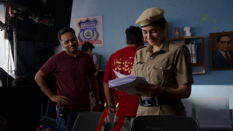 ಮಂಗಳ ಗೌರಿಗಾಗಿ ಒಂದಾದ ಮಾಲಾಶ್ರೀ, ರುಕ್ಮಿಣಿ ವಸಂತ್ 9 Malashree Rukmini Vasanth to headline Mangala Gowri first look out 1