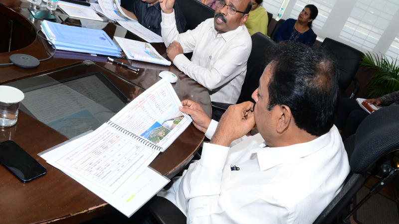 ಕೃಷ್ಣಾ ಭಾಗ್ಯ ಜಲ ನಿಗಮದ ಪ್ರಗತಿ ಪರಿಶೀಲನೆ - ಕಳಪೆ ಕಾಮಗಾರಿ ಸಹಿಸಲ್ಲ, ಗುಣಮಟ್ಟದಲ್ಲಿ ರಾಜಿ ಇಲ್ಲ: ಚಲುವರಾಯಸ್ವಾಮಿ ಎಚ್ಚರಿಕೆ 14 N Chaluvaraya Swamy 5