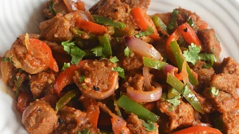 ಸಿಂಪಲ್ ಆಗಿ ಮನೆಯಲ್ಲೇ ಮಾಡಿ ಸೋಯಾ ಚಿಕನ್ 11 Soya Chicken