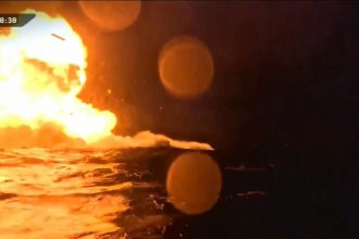 SpaceX Starship completes orbital trip before exploding during landing