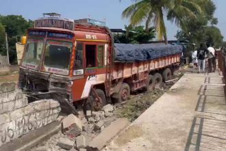 Speeding Lorry Ploughs into Pedestrians on Footpath in Ballari Woman Killed 3 Critically Injured