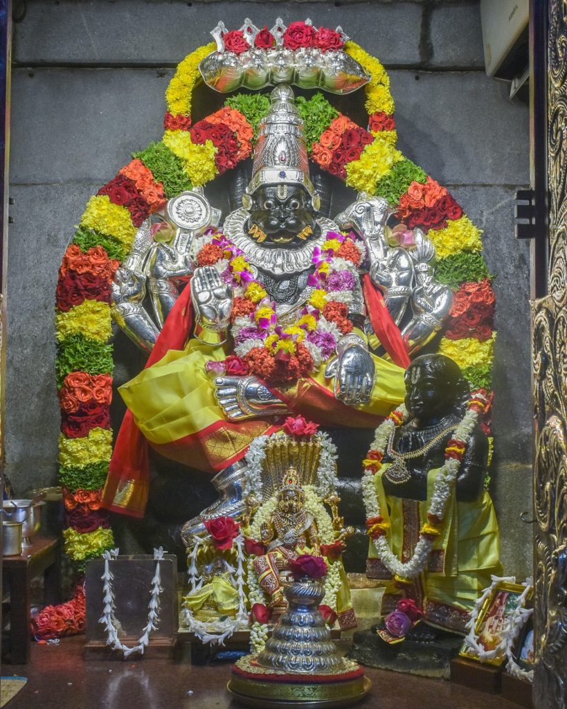 Photo Gallery| ಬೆಂಗಳೂರು ಇಸ್ಕಾನ್ನಲ್ಲಿ ಶ್ರೀ ಕೃಷ್ಣ ಜನ್ಮಾಷ್ಟಮಿ ಸಂಭ್ರಮ - ಕಣ್ತುಂಬಿಕೊಂಡ ಸಾವಿರಾರು ಭಕ್ತರು 24 Sri Krishna Janmashtami celebrations at ISKCON Bengaluru 1 1