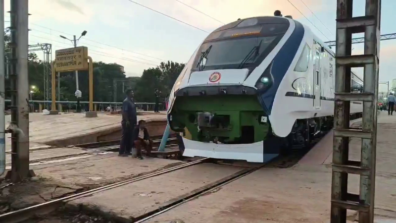 Trial Run of 16 Car Vande Bharat Express Begins on Bengaluru – Mangaluru Route