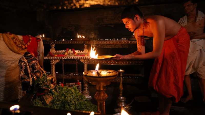 ಉಡುಪಿಯಲ್ಲಿ ಅಷ್ಟಮಿ ಸಂಭ್ರಮ - ಭಕ್ತಿಭಾವದಿಂದ ನೆರವೇರಿತು ಅರ್ಘ್ಯ ಪ್ರದಾನ 9 Udupi Krishna Janmashtami 1