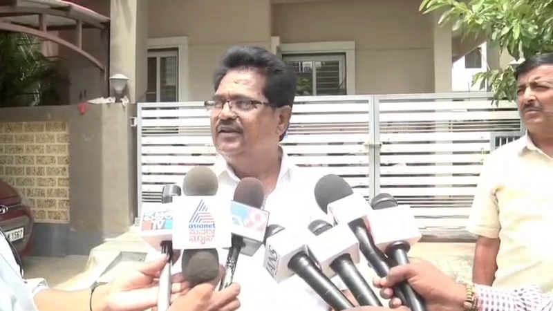 ಸಚಿವ ರುದ್ರಪ್ಪ ಲಮಾಣಿಗೆ 3 ಕೋಟಿ ದಂಡ - 3 ಕಂತಿನಲ್ಲಿ ಪಾವತಿಸಲು 6 ತಿಂಗಳ ಗಡುವು 9 Varaja Belavadi