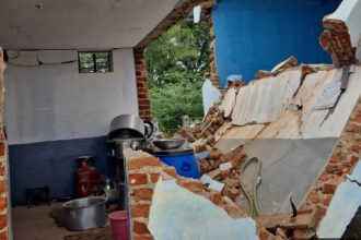 explosion at government school kitchen staff injured in chikkanayakanahalli