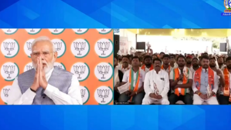 pm modi participants of seva yatra