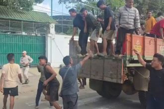 3 killed in manipur violence locals take bodies to chief ministers house