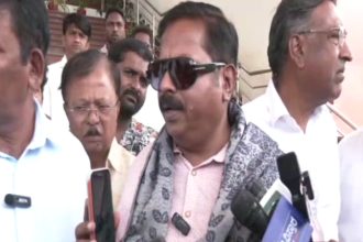 Abhay Patil Confronts Police Constable on Camera