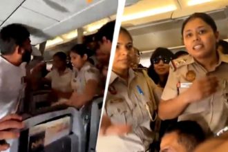 Abhijeet Dipke Women Police On Flight