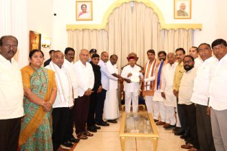 BJP JDS HD Kumaraswamy R Ashok