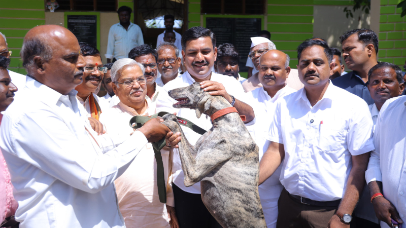 ಜಾರಕಿಹೊಳಿ ಕೇಸ್‌ನಲ್ಲಿ ಸ್ಟಿಂಗ್ ಮಾಡಿಸಿದವರು ಯಾರು ಅನ್ನೋದು ಜನಕ್ಕೆ ಗೊತ್ತಿದೆ: ವಿಜಯೇಂದ್ರ ತಿರುಗೇಟು