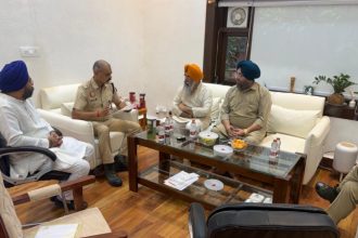 Bangla Sahib Gurdwara Management Files Police Complaint Against Arvind Kejriwal AAP Over Protest Row