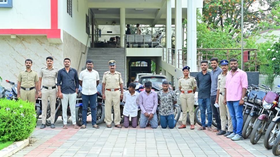 ಅಂತರ್‌ರಾಜ್ಯ ಬೈಕ್ ಕಳ್ಳರ ಬಂಧನ: 18 ಲಕ್ಷ ಮೌಲ್ಯದ 29 ದ್ವಿಚಕ್ರ ವಾಹನ ವಶಕ್ಕೆ