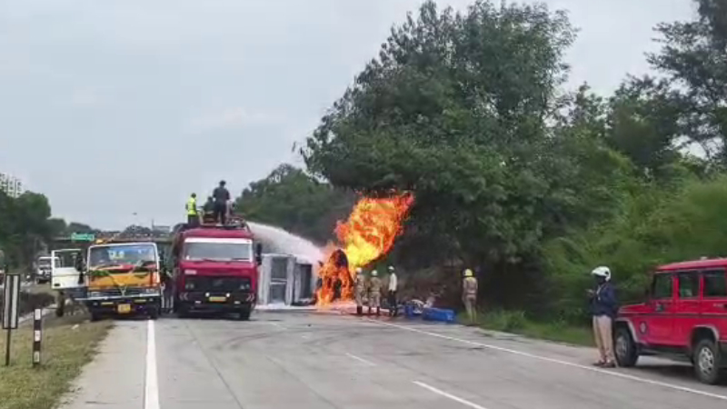 Chemical Tanker Blaze Near Kanakapura Road Toll Chokes NICE Road Traffic Stretches 8–10 Km No Casualties Reported
