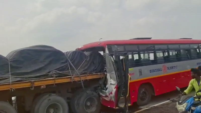 ಲಾರಿಗೆ KSRTC ಬಸ್ ಡಿಕ್ಕಿ - ಚಾಲಕ, ಪ್ರಯಾಣಿಕ ದುರ್ಮರಣ 9 Chitradurga Lorry KSRTC Bus Accident