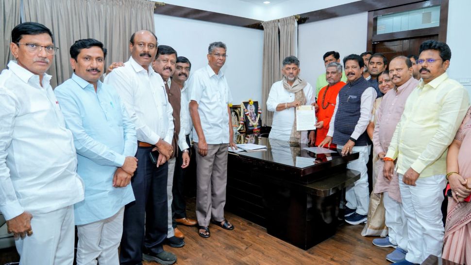 ಮೀಸಲಾತಿ ಸಂಬಂಧ ಪ್ರಧಾನಿ ಬಳಿ ಸರ್ವಪಕ್ಷ ನಿಯೋಗ ಕರೆದೊಯ್ಯಲು ಸಿಎಂಗೆ ವಾಲ್ಮೀಕಿ ಗುರುಪೀಠ ಟ್ರಸ್ಟ್ ಮನವಿ