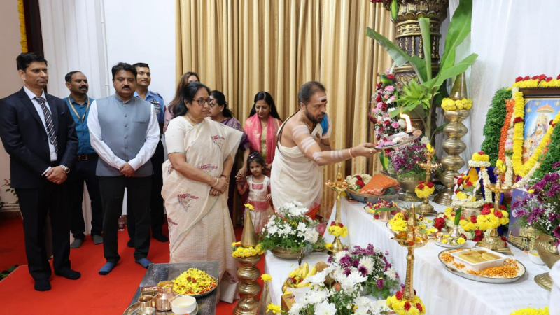 ಲೋಕಭವನದಲ್ಲಿ ಆಯುಧ ಪೂಜೆ: ವಿಶೇಷ ಪೂಜೆ ಸಲ್ಲಿಸಿದ ರಾಜ್ಯಪಾಲೆ ಸುಧಾ ಯಾದವ್ 14 Governer Sudha yadav 1