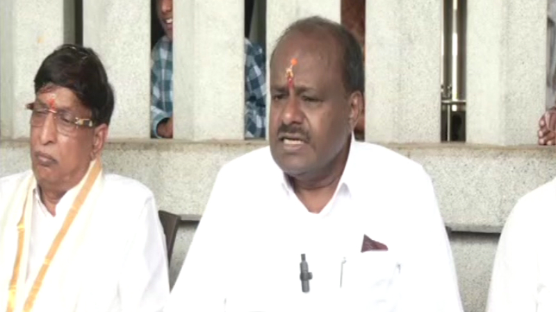 ಇದು ನನ್ನ ಮೇಲೆ ಅನುಮಾನ ಬರುವಂತೆ ನಡೆಯುತ್ತಿರುವ ತನಿಖೆ – ಪ್ರಿಯಾಂಕ್‌ ಖರ್ಗೆ ವಿರುದ್ಧ ಹೆಚ್‌ಡಿಕೆ ವಾಗ್ದಾಳಿ