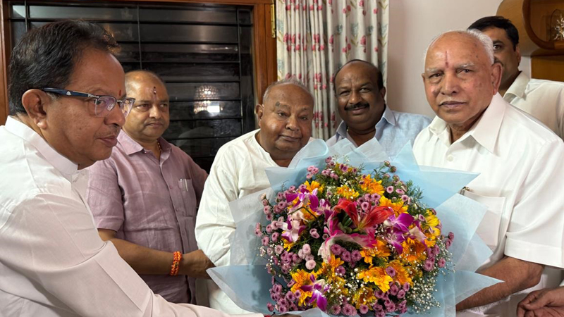 ಪರಿಷತ್ ಫಲಿತಾಂಶದ ಬೆನ್ನಲ್ಲೇ ದಿಗ್ಗಜರ ಭೇಟಿ - ಮೈತ್ರಿ ಮುಂದುವರಿಸೋ ಬಗ್ಗೆ ಮೋದಿ, ಶಾ, ಗೌಡರು ತೀರ್ಮಾನ ತಗೋತಾರೆ: ಬಿಎಸ್ವೈ 3 HD Devegowda Yediyurappa 3