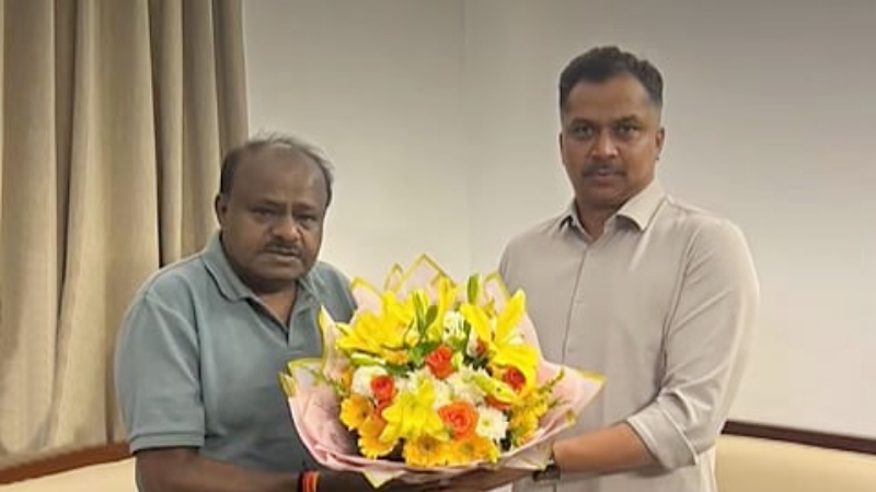 ದೆಹಲಿಯಲ್ಲಿ ಹೆಚ್ಡಿಕೆ ಭೇಟಿಯಾದ ರಾಜೇಂದ್ರ - ಜೆಡಿಎಸ್ಗೆ ಶಿಫ್ಟ್ ಆಗ್ತಾರಾ ರಾಜಣ್ಣ & ಸನ್? 2 HD Kumaraswamy MLC Rajendra Rajanna