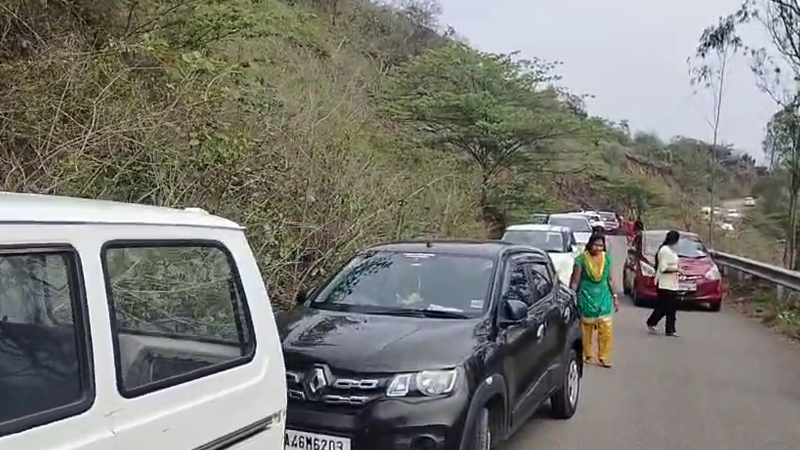 ‘ಪ್ರೇಮದ ಊರಲಿ’ ಸಿನಿಮಾ ಎಫೆಕ್ಟ್ - ಮಳೆ ಮಲ್ಲೇಶ್ವರ ದೇವಾಲಯಕ್ಕೆ ಪ್ರವಾಸಿಗರ ದಂಡು! 4 Hassan