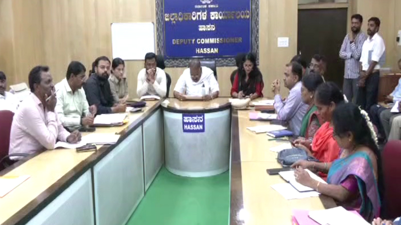 980 ರೂಪಾಯಿ ಶಾಲ್ಗೆ ಟೆಂಡರ್ ಬೇಡ, ಬೆಂಗ್ಳೂರಿಂದ ಹೋಲ್ಸೇಲ್ಗೆ ತನ್ನಿ - ಸಚಿವ ಶಿವಲಿಂಗೇಗೌಡ ಗರಂ 9 KM Shivalinge Gowda