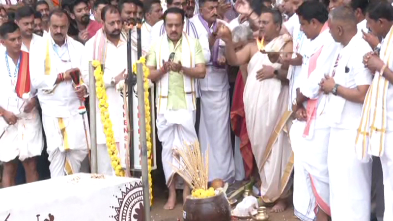 ಕಂಬಳಕ್ಕೆ ವಿದ್ಯುಕ್ತ ಚಾಲನೆ – ಇಂದಿನಿಂದ 2 ದಿನ ದಸರೆಯಲ್ಲಿ ಕರಾವಳಿ ಸಂಸ್ಕೃತಿಯ ಸಂಭ್ರಮ