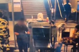 Man bolts during Delhi Metro screening 155 gm gold powder found in undergarment