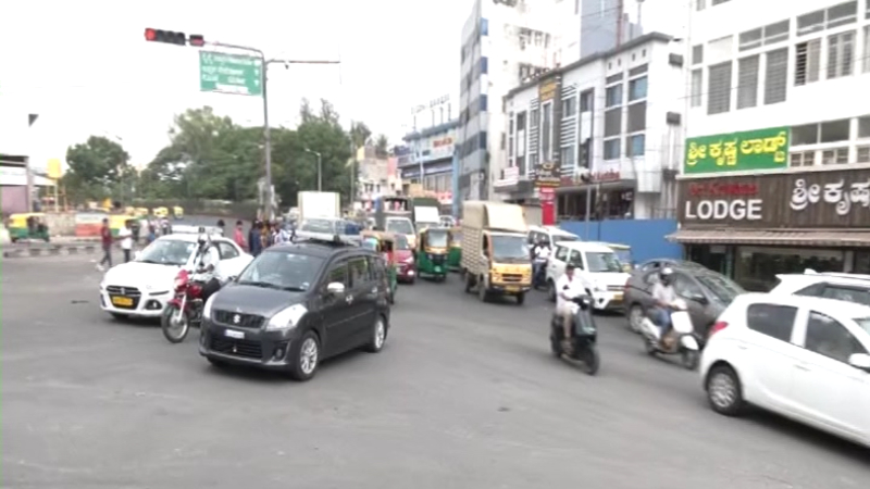 ಬೆಂಗಳೂರಿನ ವಾಹನ ಸವಾರರೇ ಗಮನಿಸಿ – ಇಂದಿನಿಂದ 60 ದಿನ ರೇಸ್ ಕೋರ್ಸ್ ರಸ್ತೆ ಬಂದ್