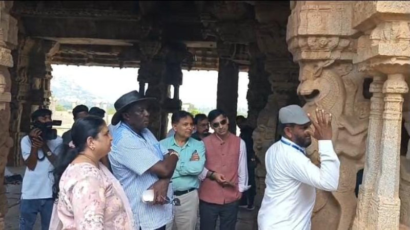 ಹಂಪಿಗೆ ಯುನೆಸ್ಕೋ ತಂಡ ಭೇಟಿ: ಪ್ರವಾಸೋದ್ಯಮ, ಪಾರಂಪರಿಕ ಸಂರಕ್ಷಣೆಗೆ ಸಮಾಲೋಚನೆ 2 UNESCO Team Visits Hampi Monuments Stakeholders Push for Sustainable Tourism and Local Development 3
