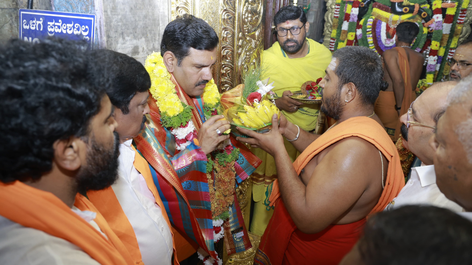 Vijayendra temple visit