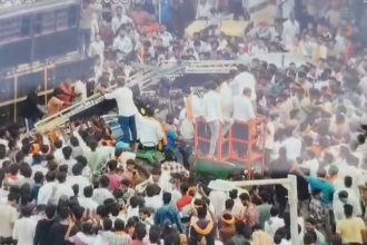 arch collapses during ganpati procession elderly man sustains serious injuries in davanagere