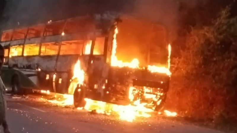 ಬೆಂಗ್ಳೂರಿಂದ ಸಾಗರಕ್ಕೆ ತೆರಳುತ್ತಿದ್ದ ಸ್ಲೀಪರ್ ಬಸ್‌ಗೆ ಬೆಂಕಿ – ತಪ್ಪಿದ ಭಾರೀ ಅನಾಹುತ