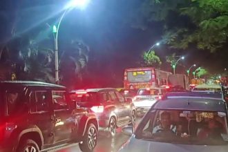 traffic jams in several parts of bengaluru due to heavy rain